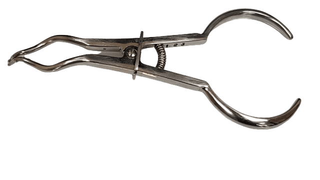 Hornhaut Entfernen: Pinzetten, Zangen & Scheren - Ergonomisches Rasiermesser mit Wechselklingen für die perfekte Fußpflege, ideal zum Hornhaut Entfernen.