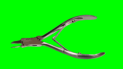 Nahaufnahme der Eckenzange für eingewachsene Zehennägel 125 mm aus rostfreiem Edelstahl, Handgeschliffen und mit mattem Finish.